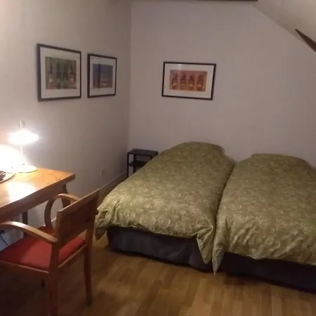 D'hôtes L'ermite Couette-café 3*